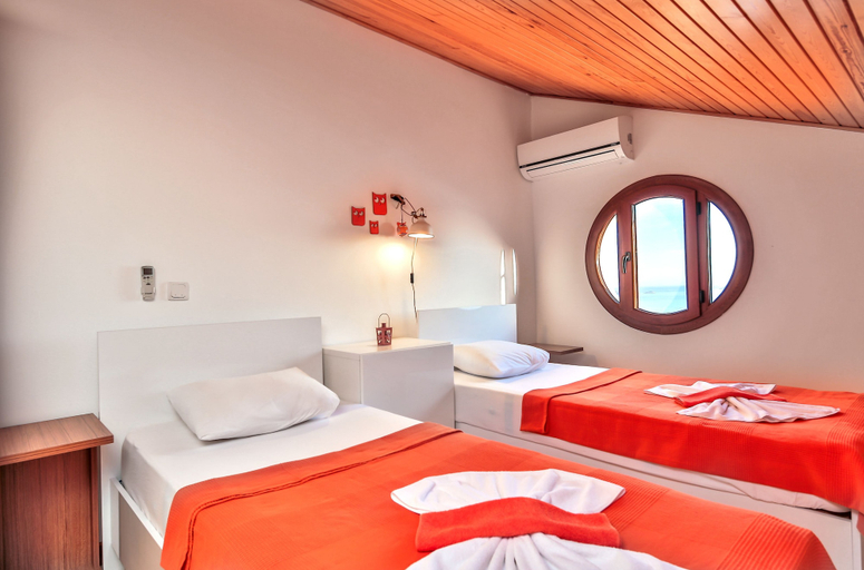 Bedroom 3, Kasinn Turuncu Apart, Kaş