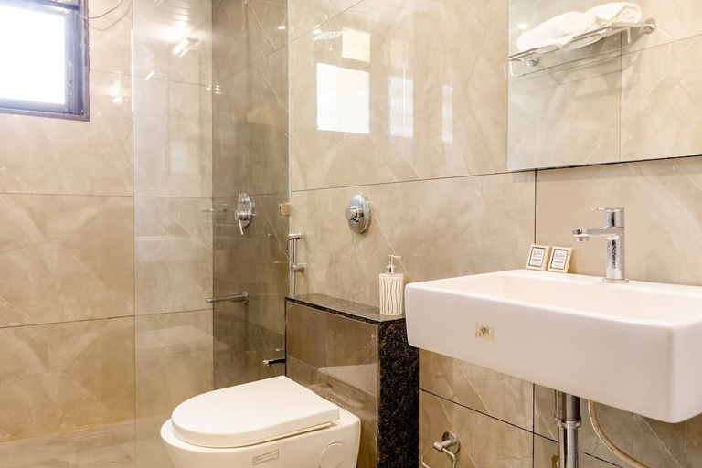 Bathroom 4, Casajuliana, North Goa