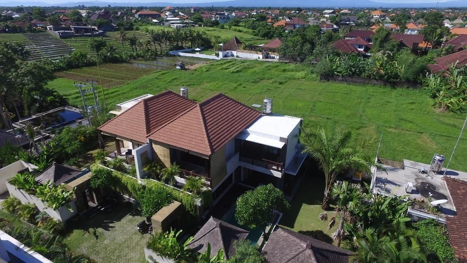 Others 4, Villa Loluan, Badung