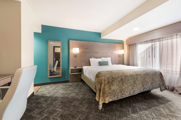 Bedroom 30