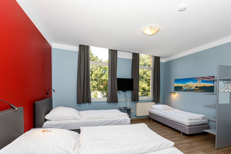Bedroom 4, Aparthotel Sarstedter Hof, Hildesheim