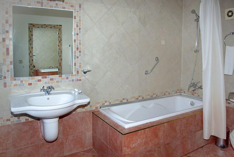 Bathroom 4, Rotasar Hotel, Stolichna