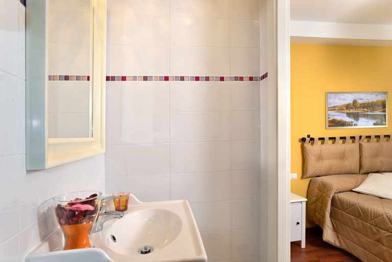 Bedroom 4, Beside the Vatican, Rome