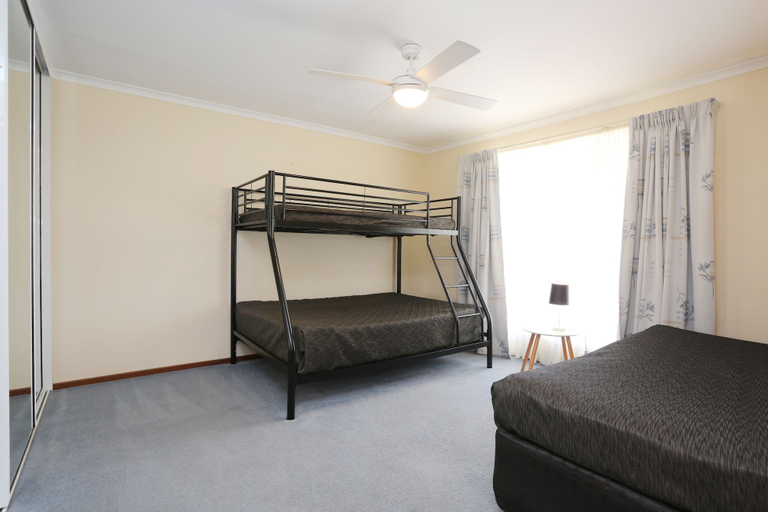 Bedroom 2, Moonta Bay Accommodation, Copper Coast