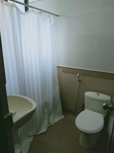 Bathroom 4, Westwood Riverside Garden Resort, Idukki