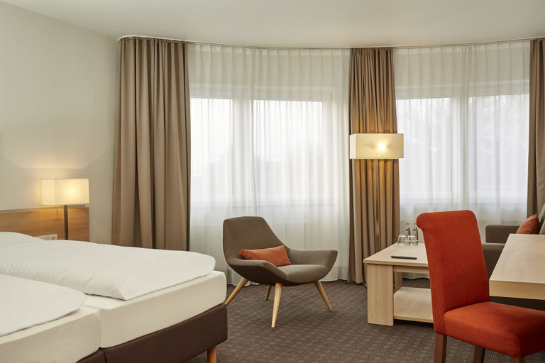 Bedroom 3, H+ Hotel Darmstadt, Darmstadt