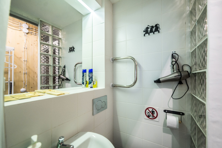 Bathroom 3, Piter Palace Excellent, Sankt-Peterburg gorsovet