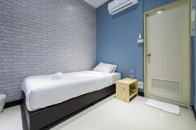 Bedroom 30