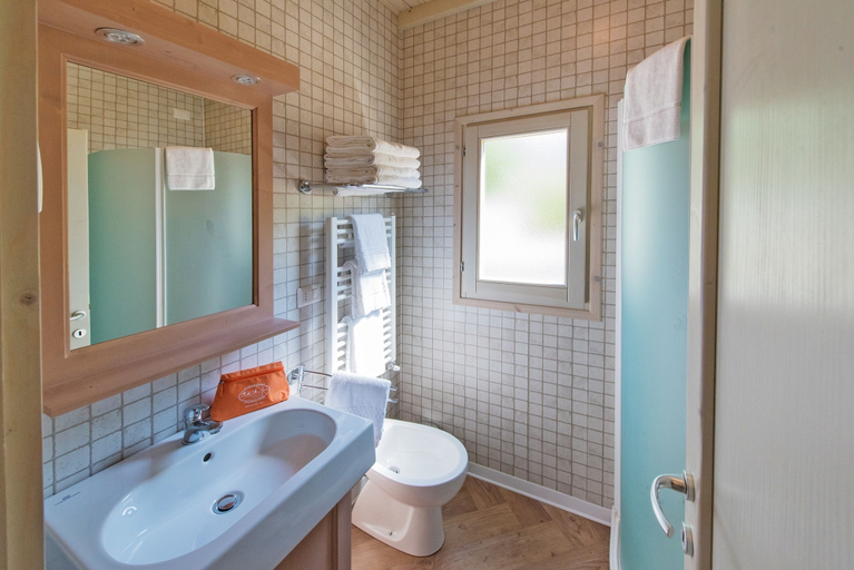 Bathroom 4, Il Villaggio di Giuele, Savona
