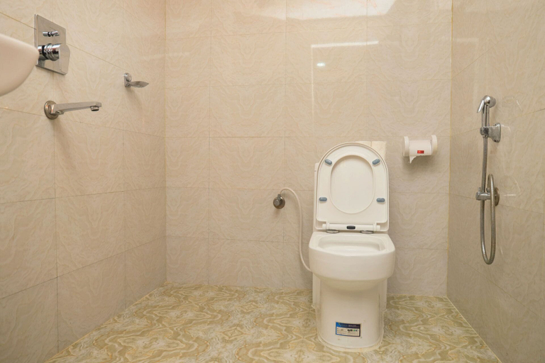 Bathroom 4, Chitwan Forest Resort, Narayani