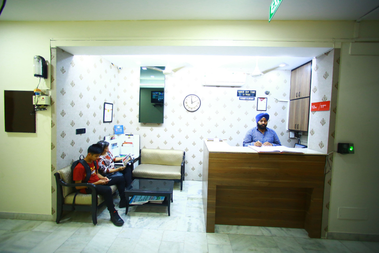 Others 5, Sundeep Inn, Delhi