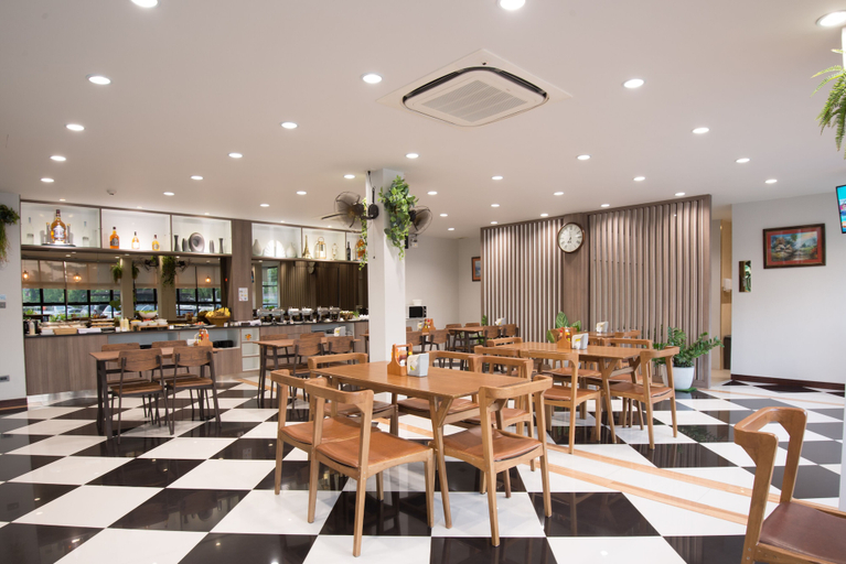 Food & Drinks 5, Socool Grand Hotel, Nang Rong