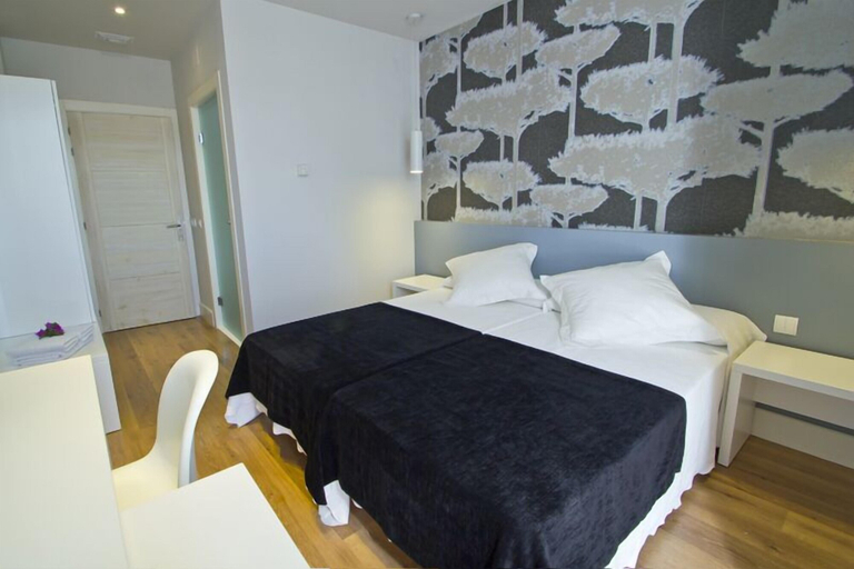 Bedroom 3, Hotel Villa Arce, Cantabria