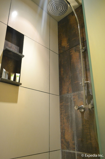 Bathroom 3, 8 Suites By Fat Jimmy's, Tagaytay City