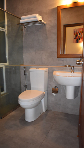 Bathroom 4, Port View City Hotel, Colombo