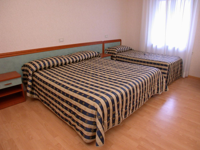 Bedroom 3, Hotel La Pergola, Potenza