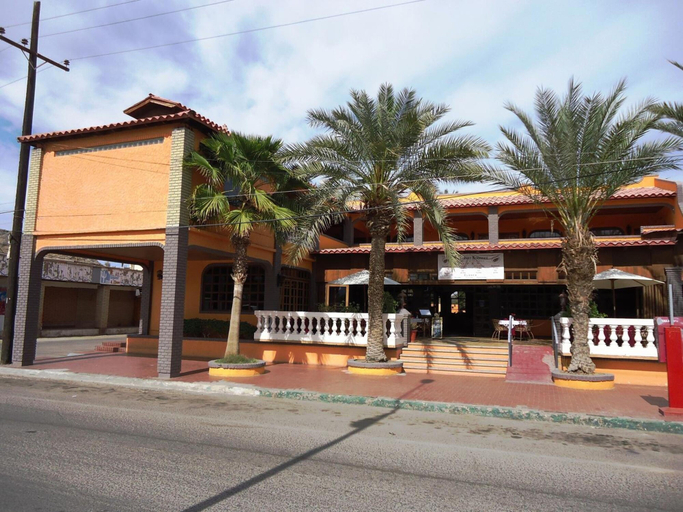 Exterior & Views 2, La Hacienda De La Langosta Roja, Mexicali