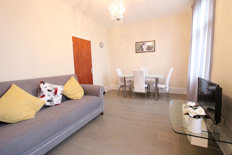Others 5, Cosy One Bedroom Apartment- Marble Arch, London