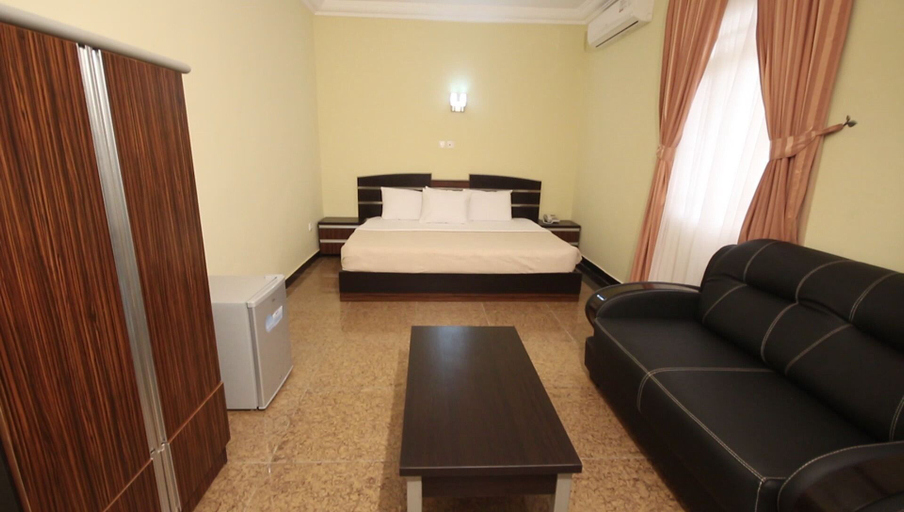 Bedroom 2, Residency Hotel Leophine House, Dunukofia