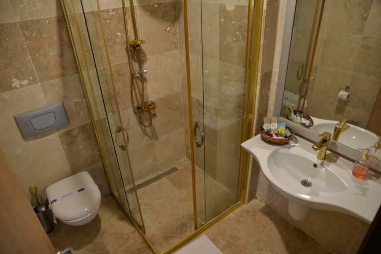 Bathroom 5, Ebruli Otel Cunda, Ayvalık