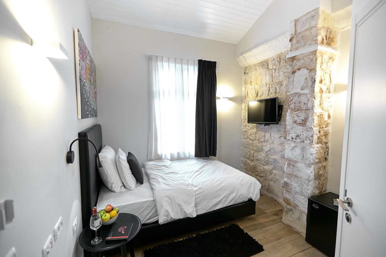 Bedroom 4, City Port Hotel