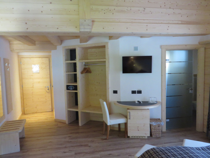 Bedroom 3, Ecohotel Chalet des Alpes, Sondrio