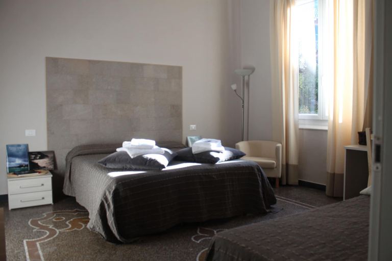 Bedroom 4, B&B Cernaia 42, La Spezia