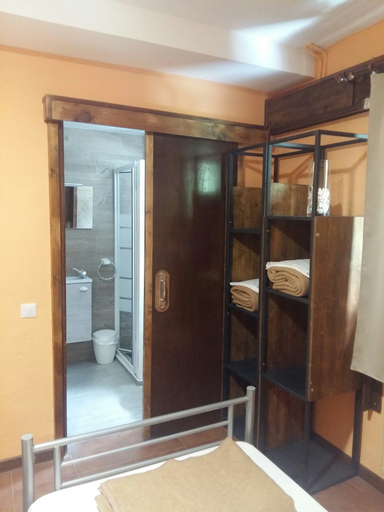 Bedroom 2, Alberg Les Daines, Lleida