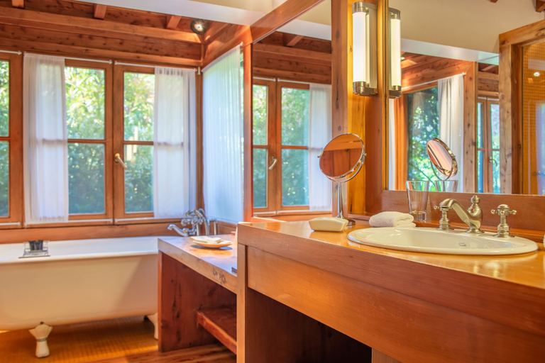 Bathroom 5, Las Balsas Relais & Chateaux, Los Lagos