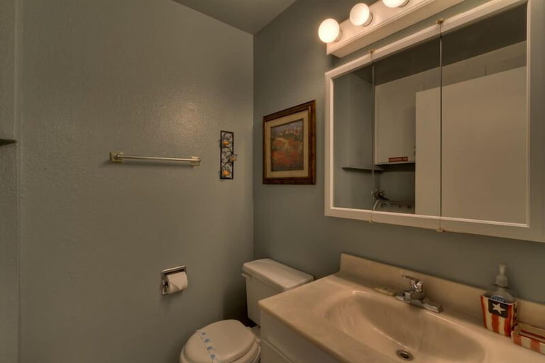 Bathroom 3, 1200 Wildwood Unit 16, El Dorado