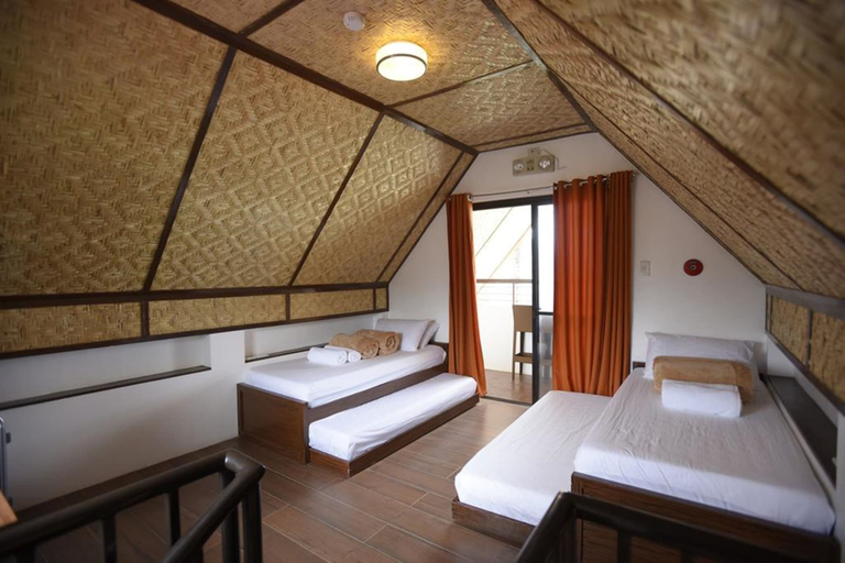 Bedroom 2, Nalu Surf Camp, Baler