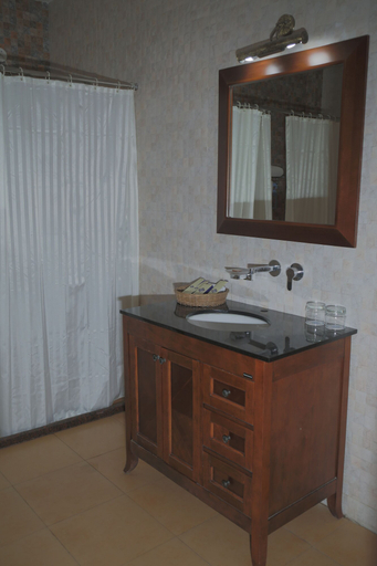 Bathroom 3, Sadda Pind, Amritsar