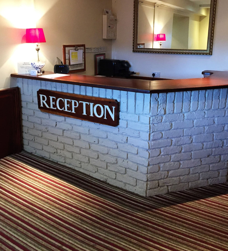 Others, The Airman Hotel, Central Bedfordshire