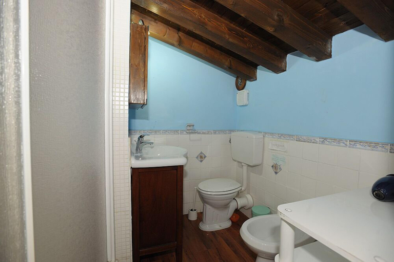 Bathroom 3, Arco Ubriaco, Agrigento