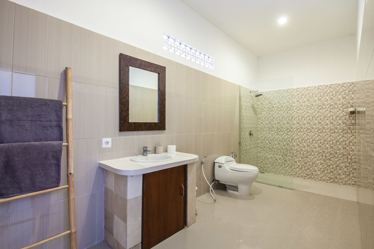 Bathroom 3, Casaluna Villa, Badung