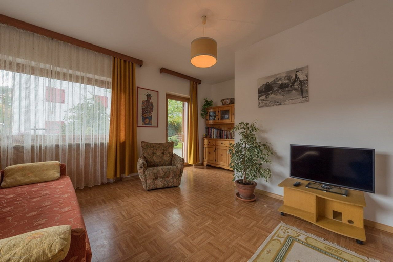 Others 3, Residence Weiss, Trento