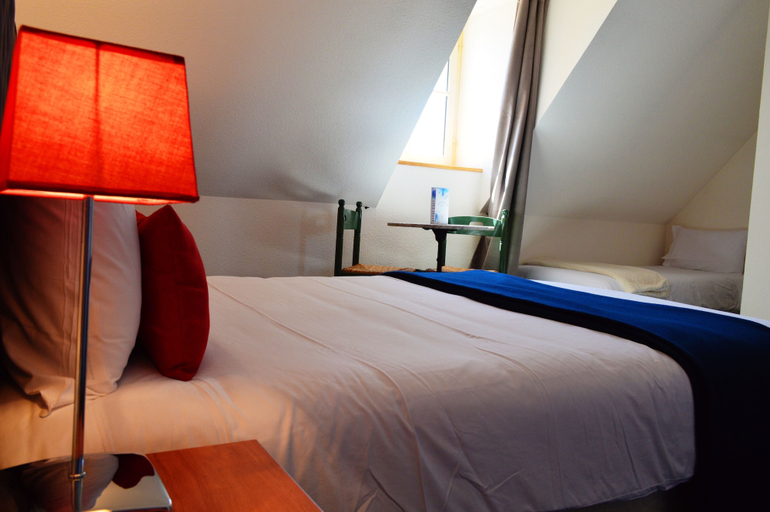 Bedroom 2, Hôtel de France, Vienne