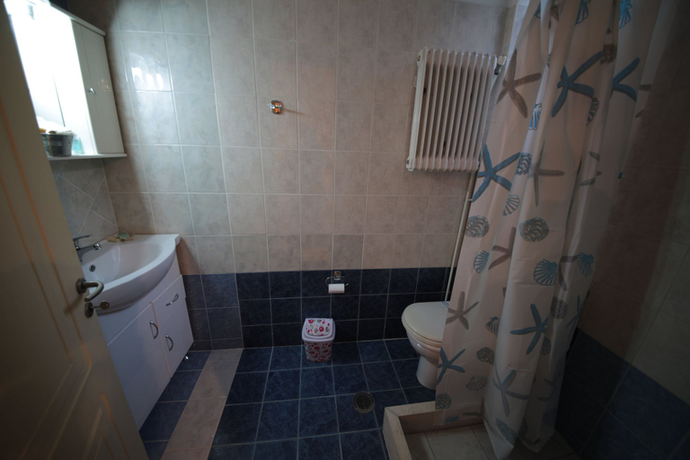 Bathroom, Point Twins Apartments, North Aegean