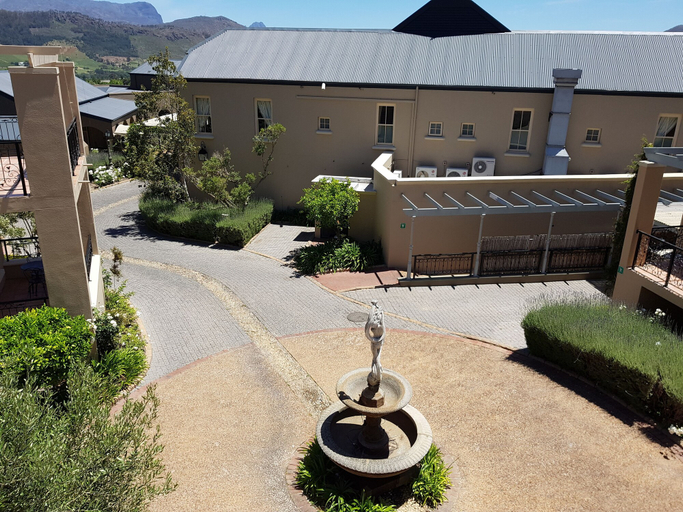 Exterior & Views 2, Cabriere d'Afrique Luxury Villa, Cape Winelands