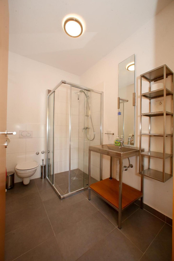 Bathroom 4, BC Apartments, Senj