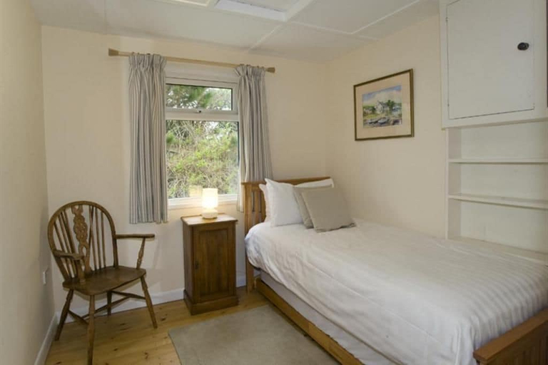 Bedroom 2, Green Door - Upper Tregudda, Cornwall