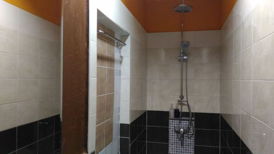 Bathroom 5, Tamada House, Muang Chiang Mai