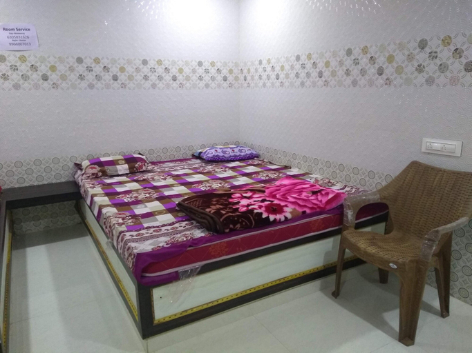 Bedroom 3, Sree Guru Sannidhi A Budget Luxury Lodge, Raichur