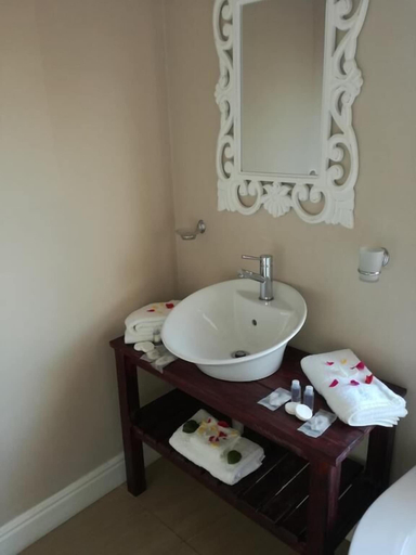 Bathroom 3, King Guest Lodge, Nelson Mandela Bay