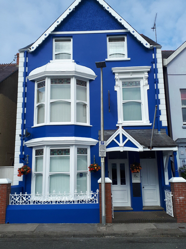 Exterior & Views 2, Glenholme Apartments, Pembrokeshire
