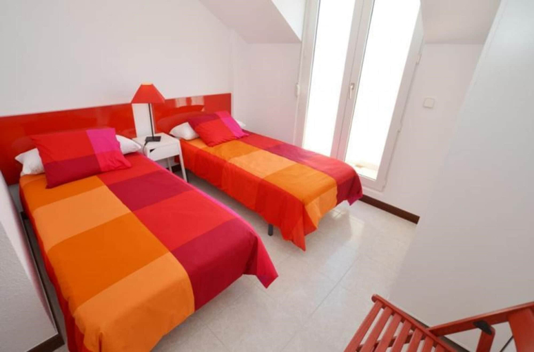 Bedroom 2, Apartment in Isla, Cantabria 102777 by MO Rentals, Cantabria
