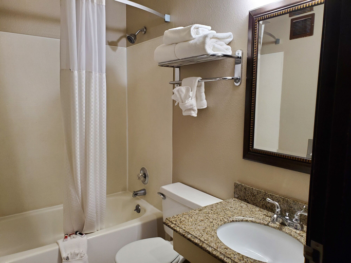 Bathroom 4, Super 8 by Wyndham Bozeman, Gallatin