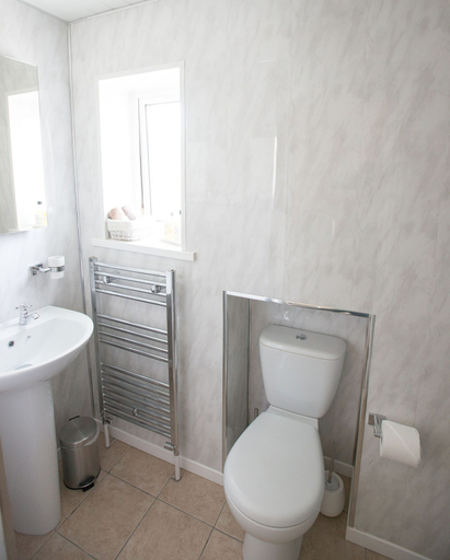 Bathroom 3, Cul-Erg House & Kitchen, Causeway Coast and Glens