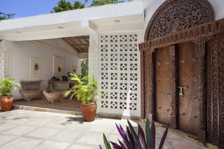 Exterior & Views 2, Blue Marlin Beach Hotel, Msambweni