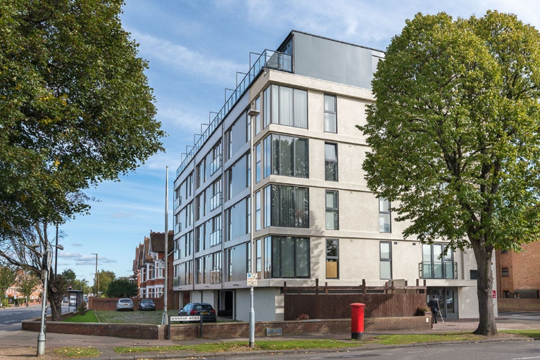 Exterior & Views 2, Modern Bedford Blues Apartment, Bedfordshire